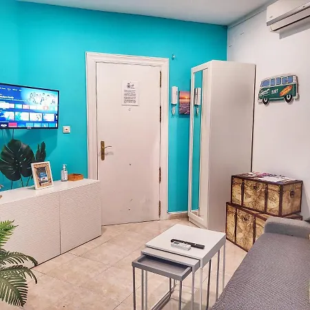 Junto A Calle Larios Apartment *